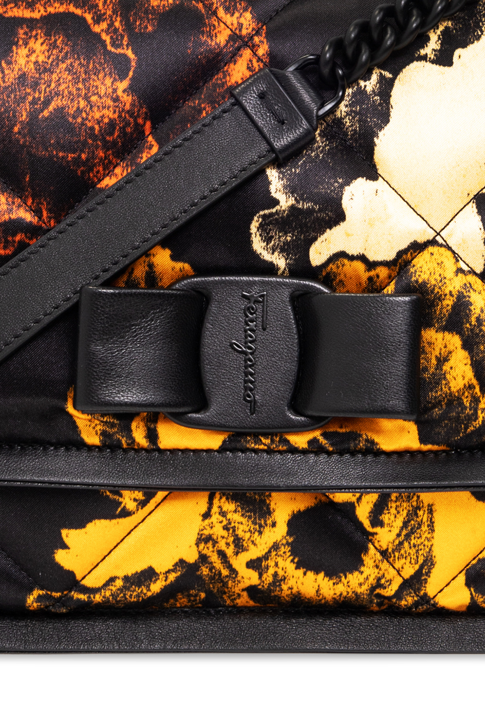 SchaferandweinerShops AG - Salvatore Ferragamo Batik
